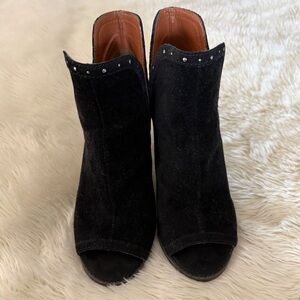 Lucky Brand LP Libeth Black Suede Open-Toe bootie with Stud Trim